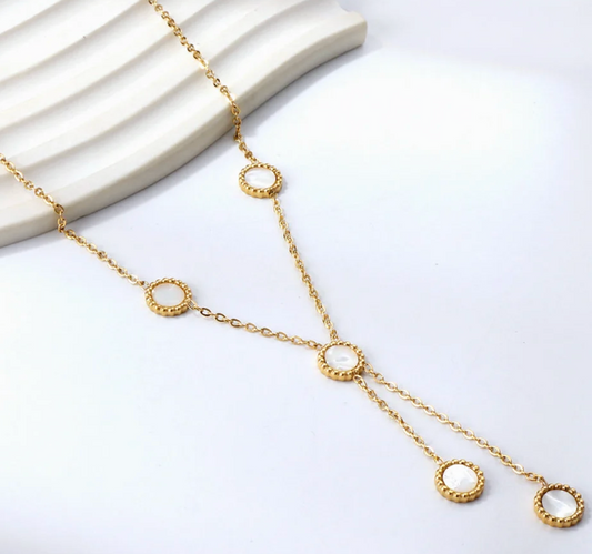 5 Round White Horizontal Shell Pendant Necklace
