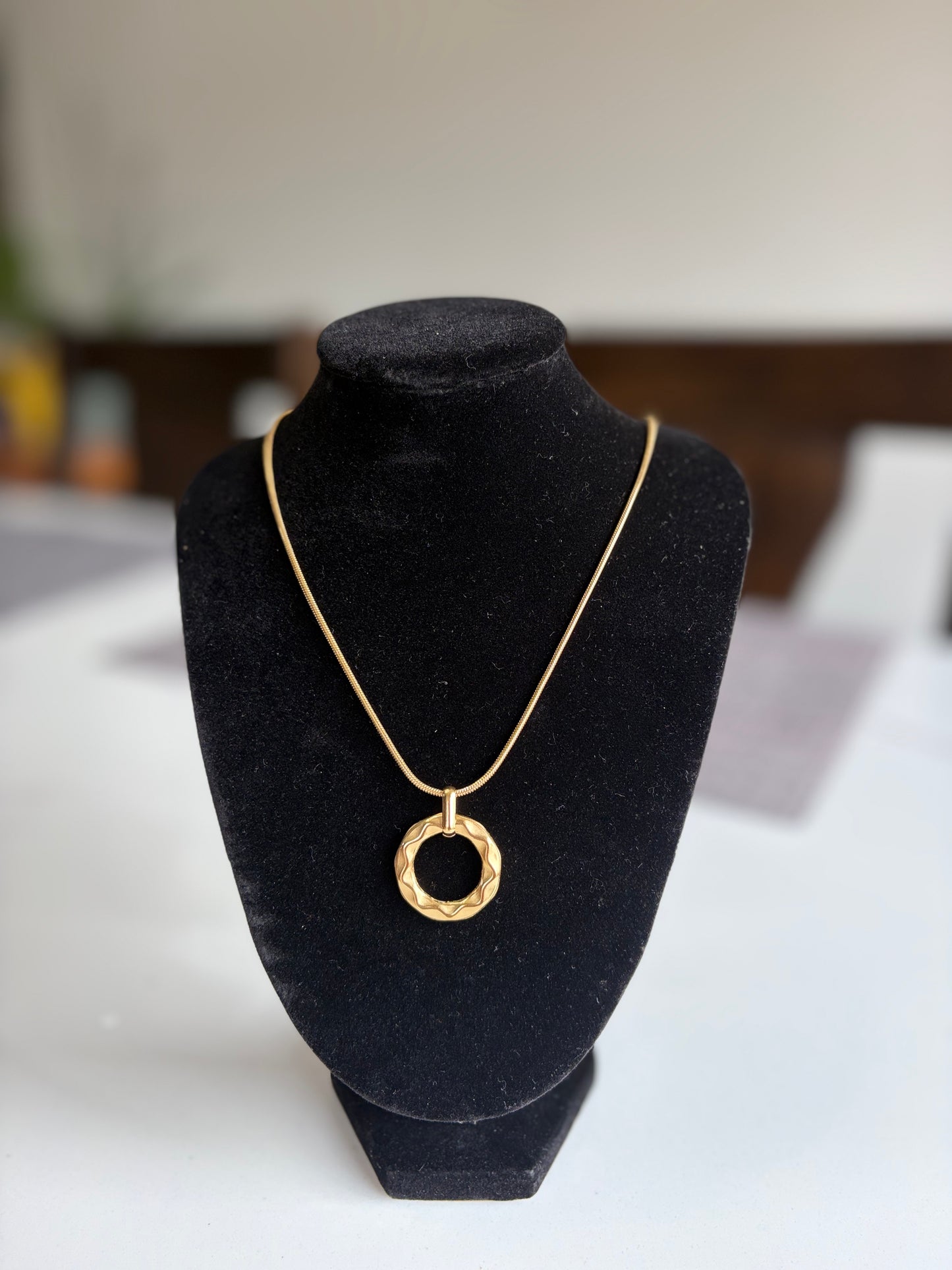 Circle Bump Uneven Cutout Necklace - Gold