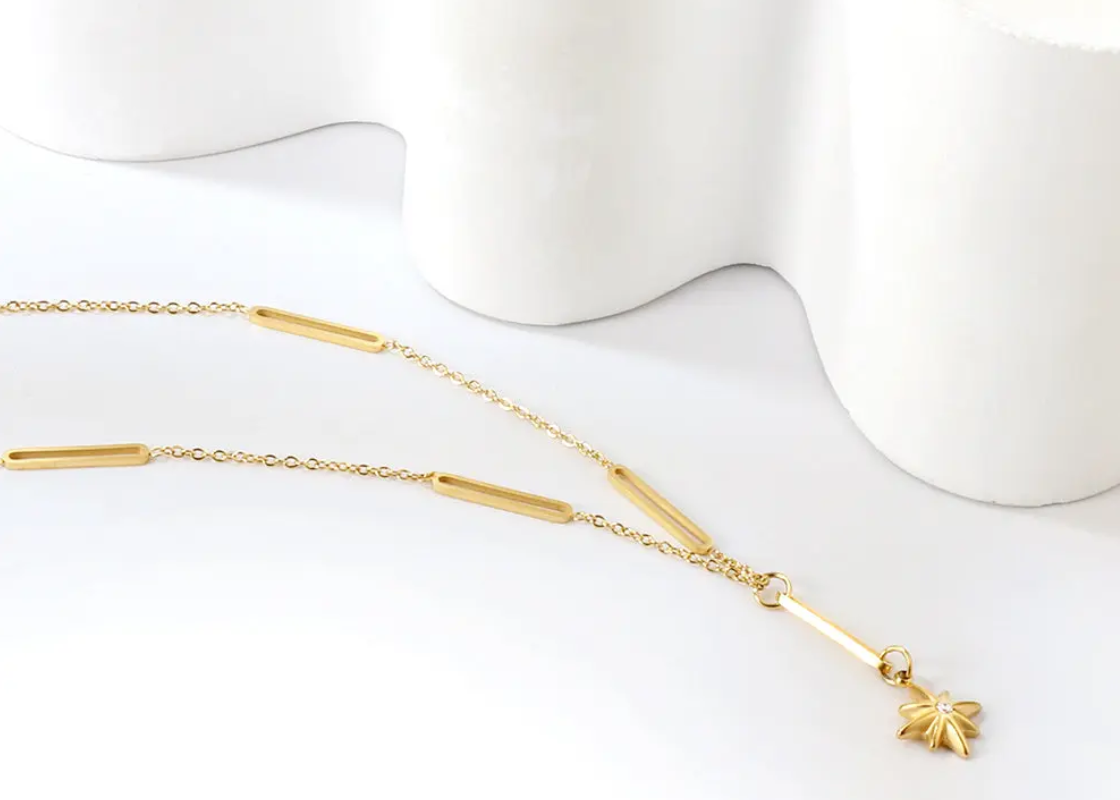 Fashion Necklace - Gold Star